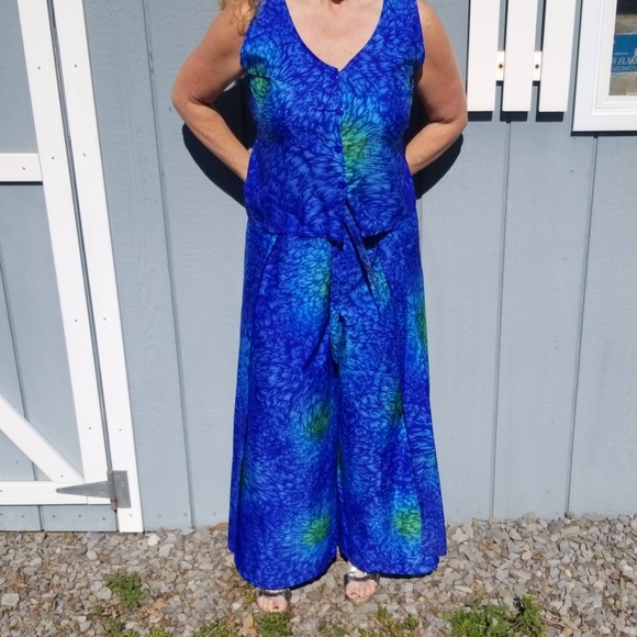 Beautiful wrap pant suit in mint condition - Picture 1 of 5